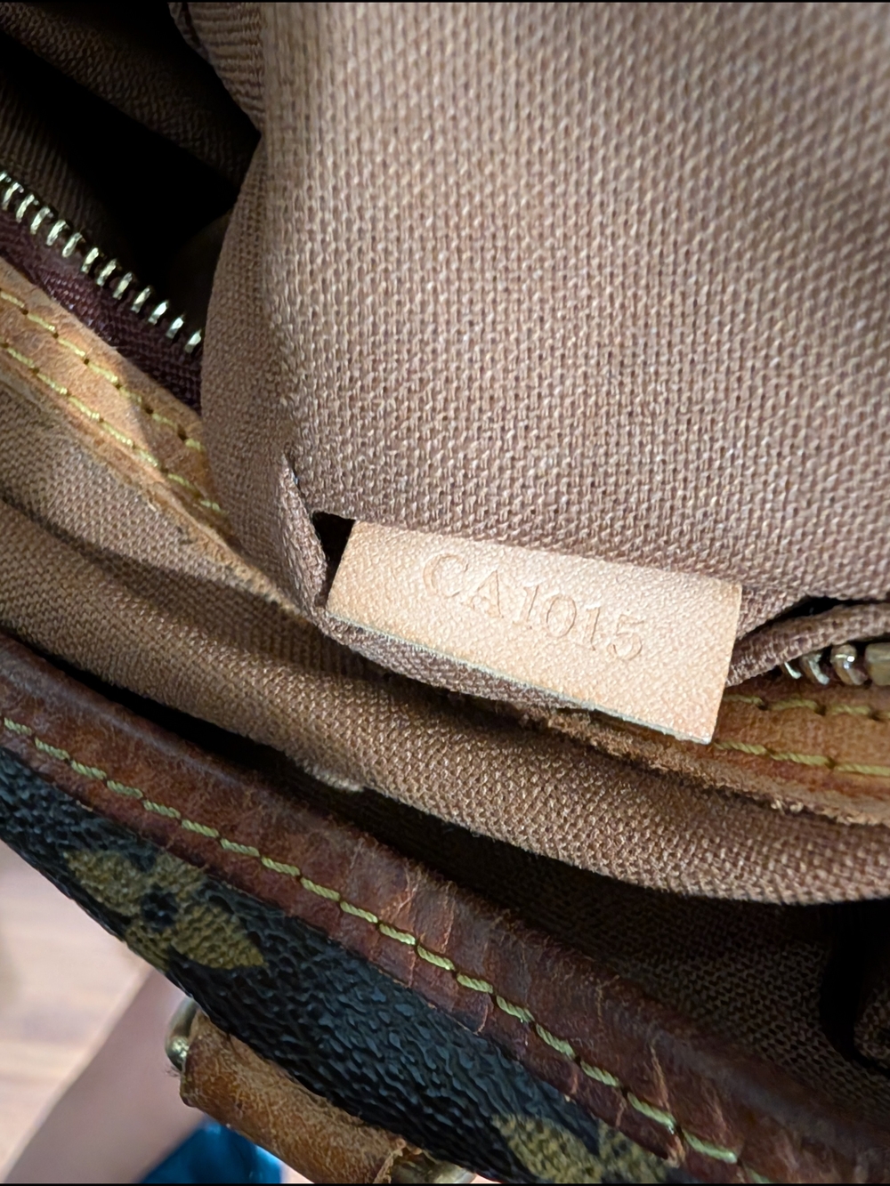 Louis Vuitton Monogram Canvas Batignolles Horizontal Bag - Picture 3 of 16